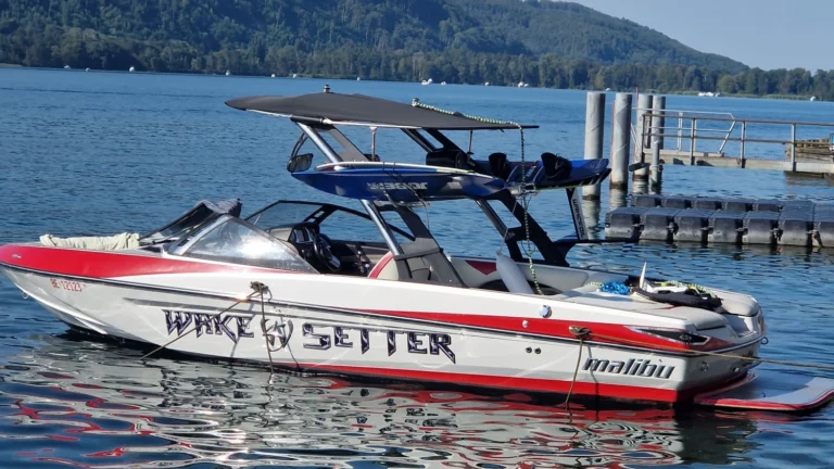 Wakesurf, bateau, Lac de Bienne, chill
